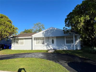 1240 SW 73RD Avenue, North Lauderdale, Florida 33068, USA