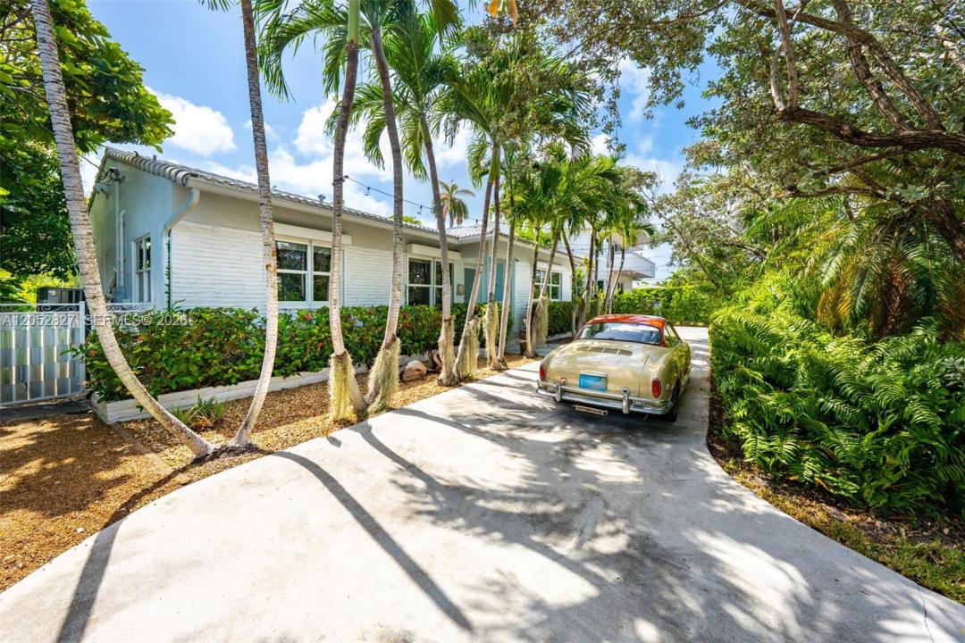9172 Carlyle Ave, Surfside, Florida 33154, Amerika Birleşik Devletleri