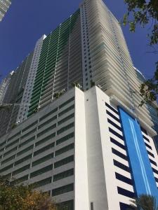 1200 S Brickell Bay Dr 3317, Miami, Florida 33131, USA