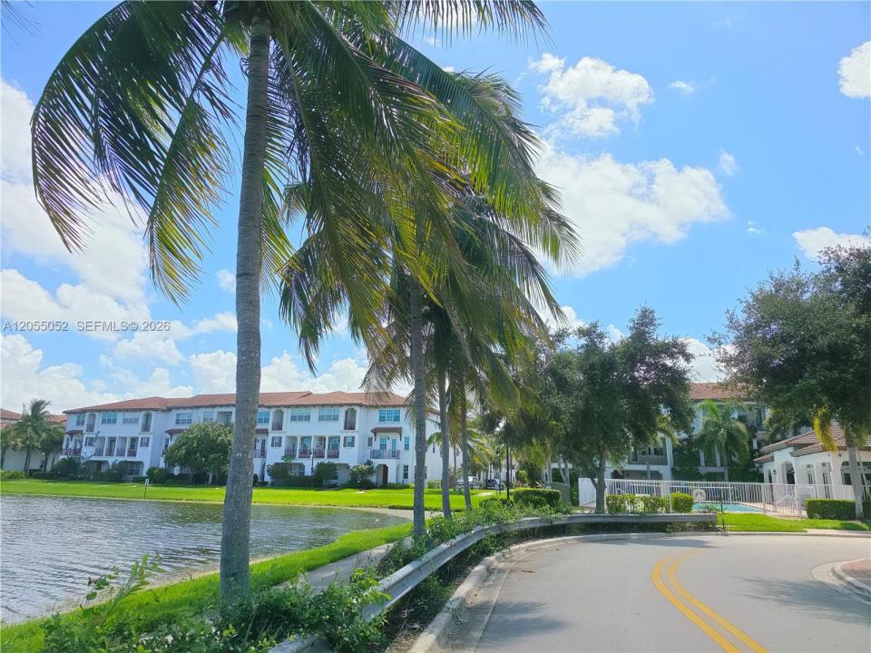 2813 SW 119th Way, Miramar, Florida 33025, USA