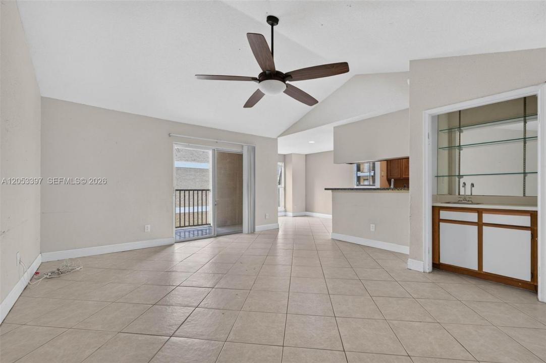 995 Riverside Dr 120, Coral Springs, Floride 33071, États-Unis