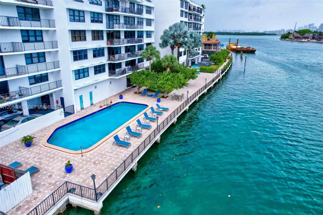 10101 E Bay Harbor Dr 502, Bay Harbor Islands, Floride 33154, États-Unis