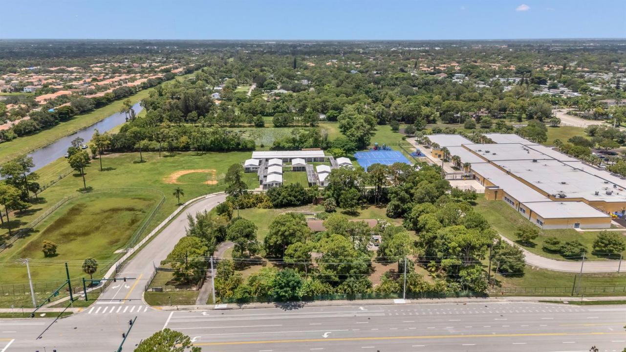 4899 S Haverhill Road, Florida 33463, USA