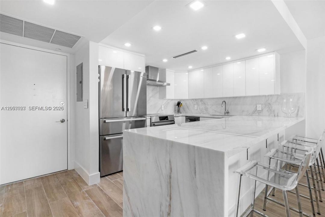 5701 Collins Ave 1707, Miami Beach, Florida 33140, USA
