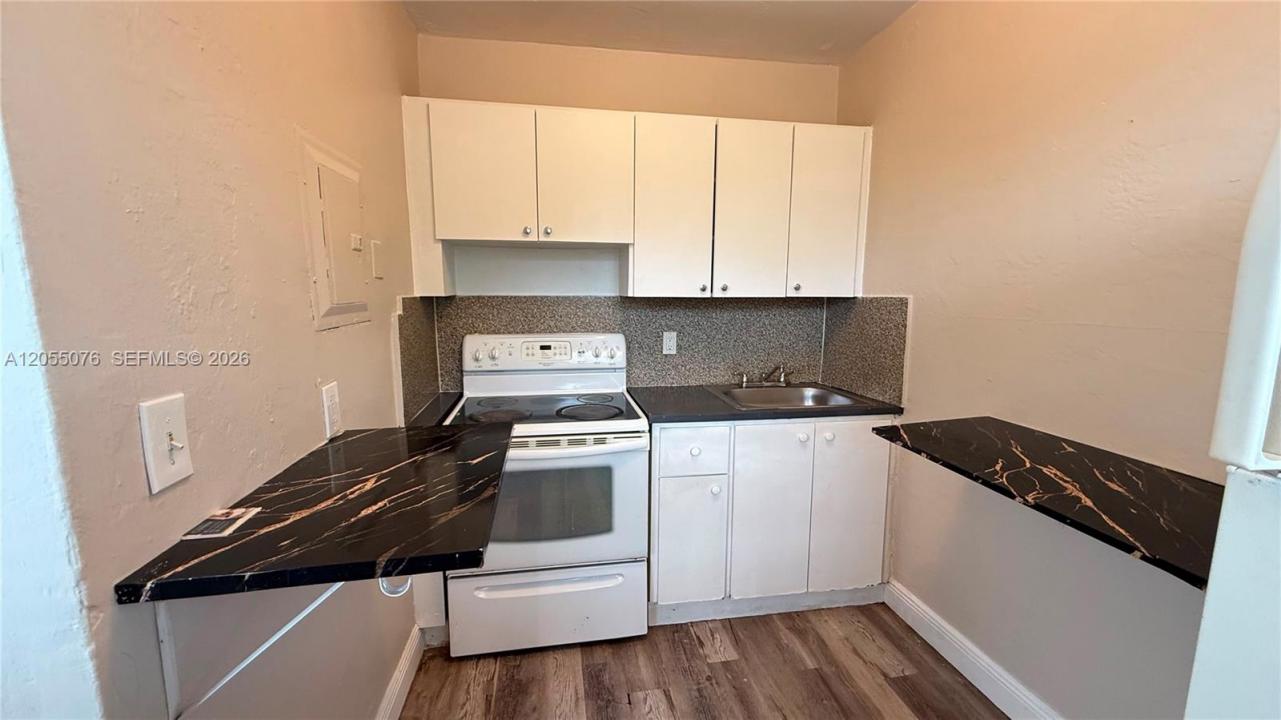 6901 NW 8th Ave, Miami, Floryda 33150, USA