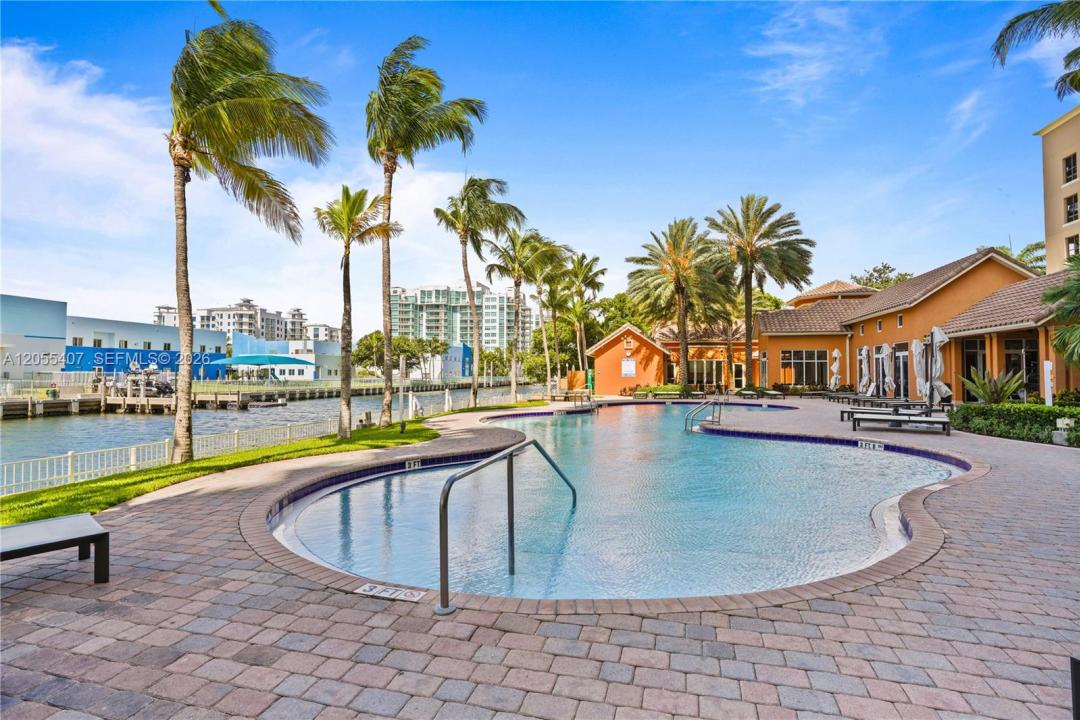 3330 NE 190th St 1010, Aventura, Floride 33180, États-Unis