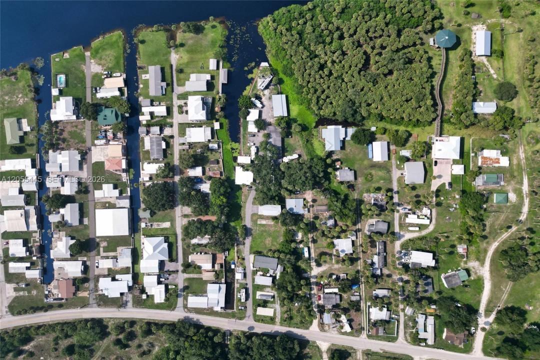 1059 Marina Ln, Moore Haven, Florida 33471, USA