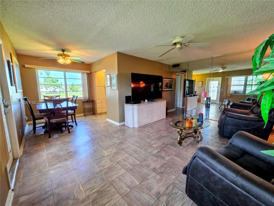 529 Fanshaw M 529, Boca Raton, Floryda 33434, USA