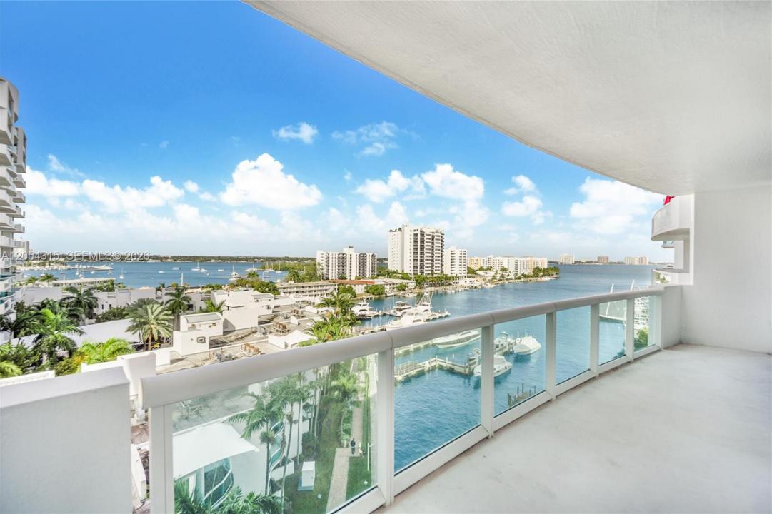 7910 Harbor Island Dr 801, North Bay Village, Floride 33141, États-Unis