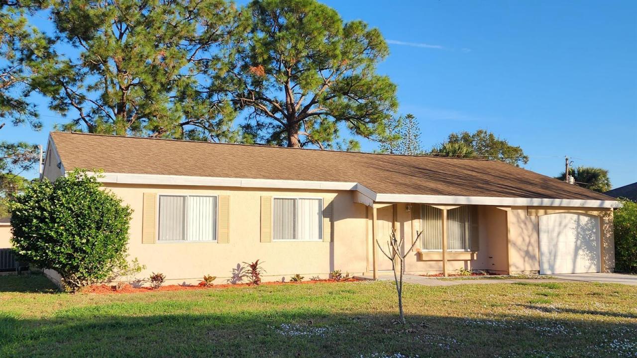 651 NW SHARPE Street, Port St. Lucie, Floride 34983, États-Unis