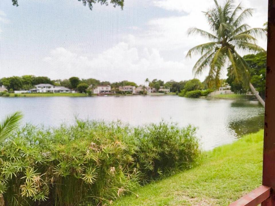 3094 BERMWOOD Lane 237, Hollywood, Floride 33021, États-Unis