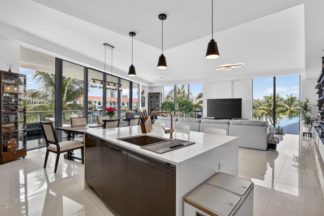 3250 NE 188th Street 201, Aventura, Floride 33180, États-Unis