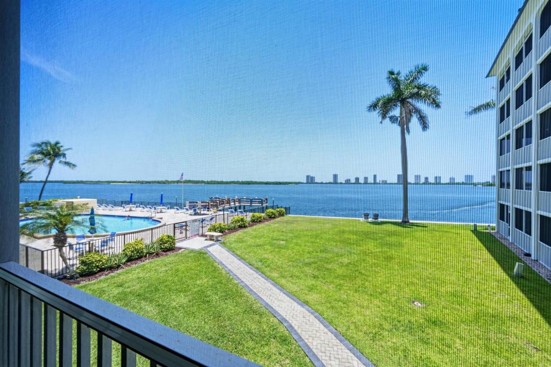100 Paradise Harbour Boulevard 203, North Palm Beach, Floride 33408, États-Unis