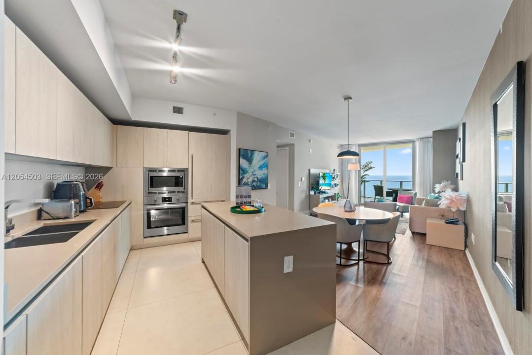 4111 S Ocean Dr 1509, Hollywood, Florida 33019, USA
