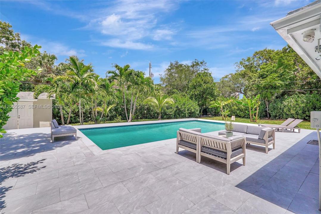 1581 NE 131 Rd, North Miami, Floride 33161, États-Unis