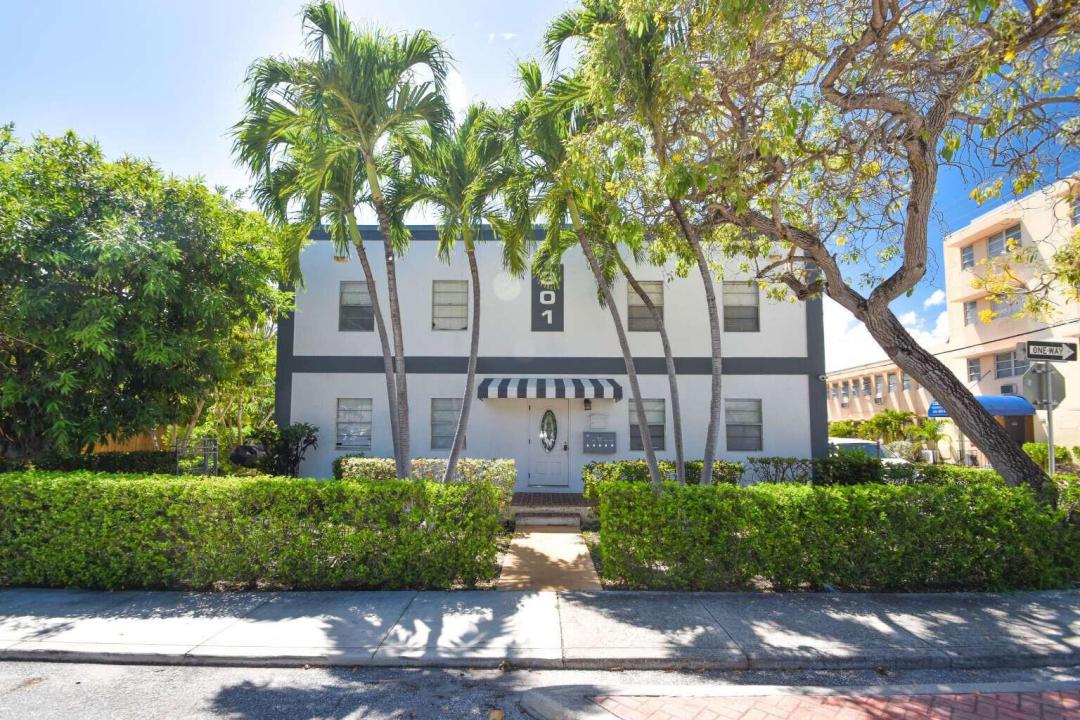 301 S M Street, Florida 33460, USA