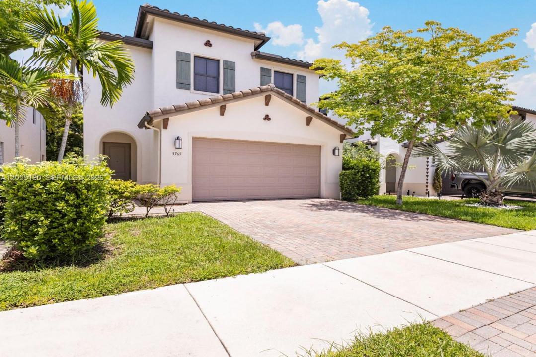 3565 W 97th St, Hialeah, Floryda 33018, USA