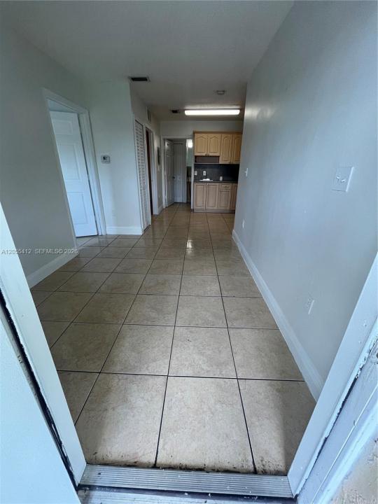 2185 NW 16th Ter 7, Miami, Florida 33125, HOA KỲ
