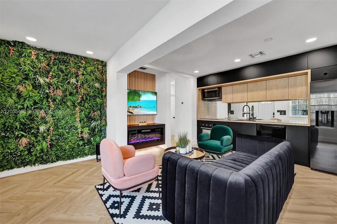 1912 Sherman St, Hollywood, Florida 33020, USA