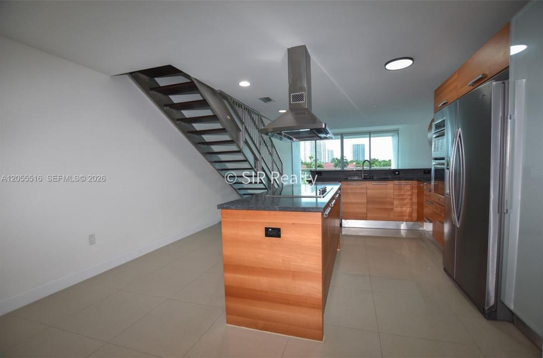 2950 NE 188th St 336, Aventura, Floryda 33180, USA