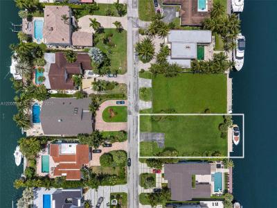 460 Holiday Dr, Hallandale Beach, Florida 33009