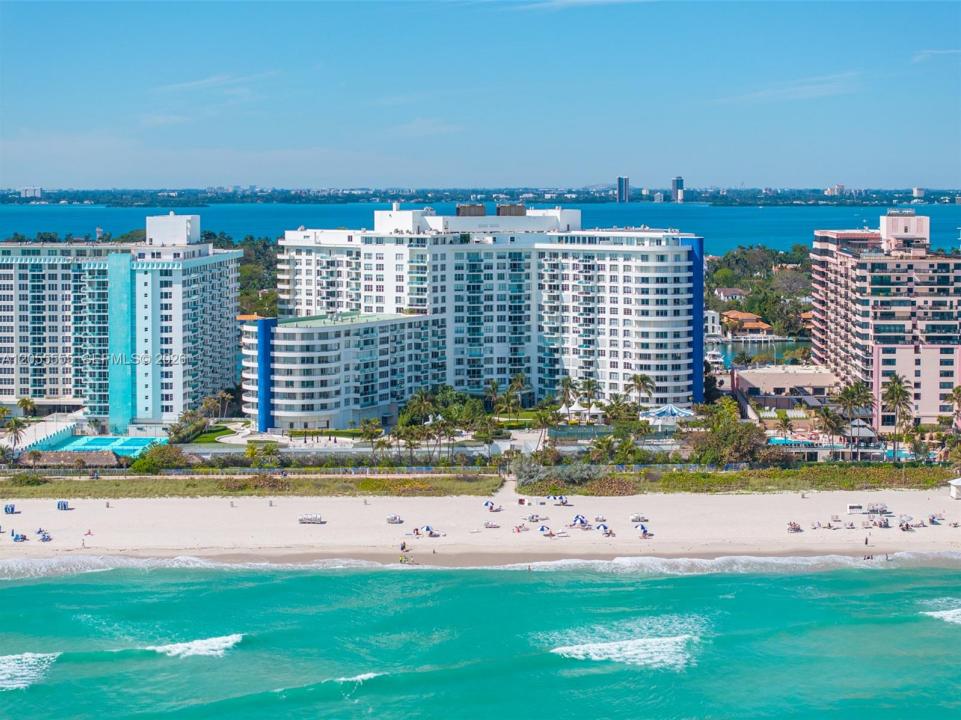 5151 Collins Ave 1420, Miami Beach, Floryda 33140, USA