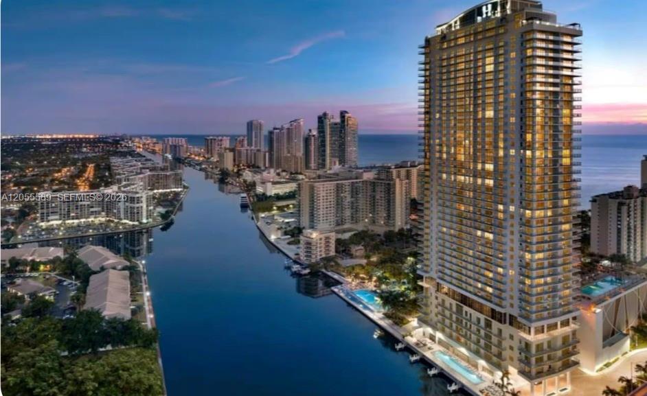 4010 S Ocean Dr R304, Hollywood, Florida 33019, USA