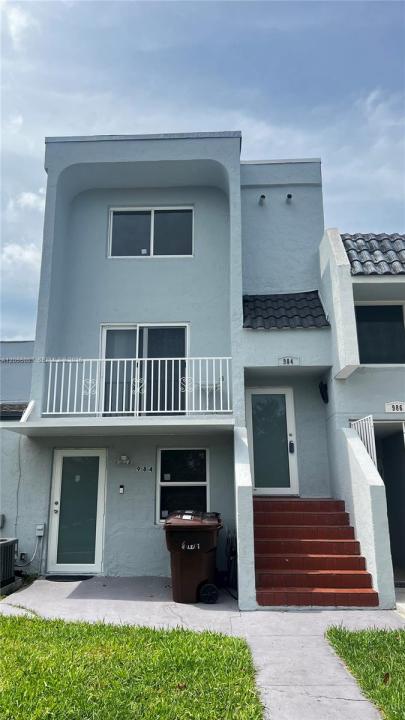 984 W 40th St 2, Hialeah, Флорида 33012, Соединенные Штаты