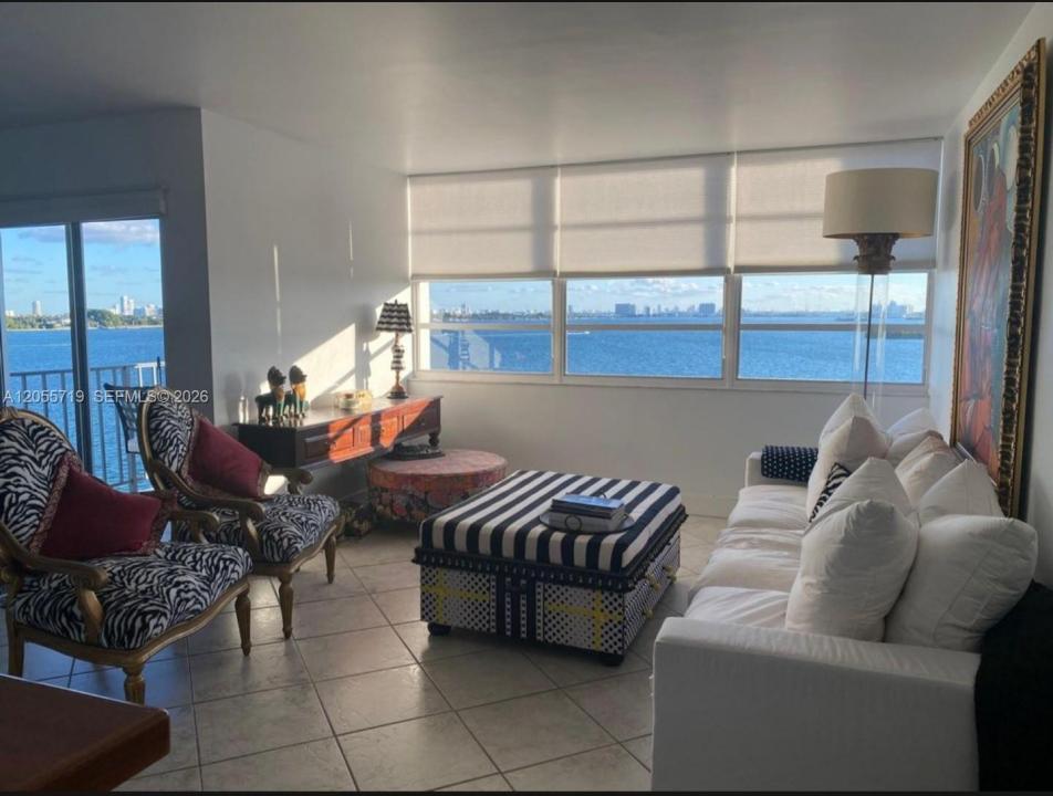 11930 N Bayshore Dr 1006, North Miami, Floride 33181, États-Unis