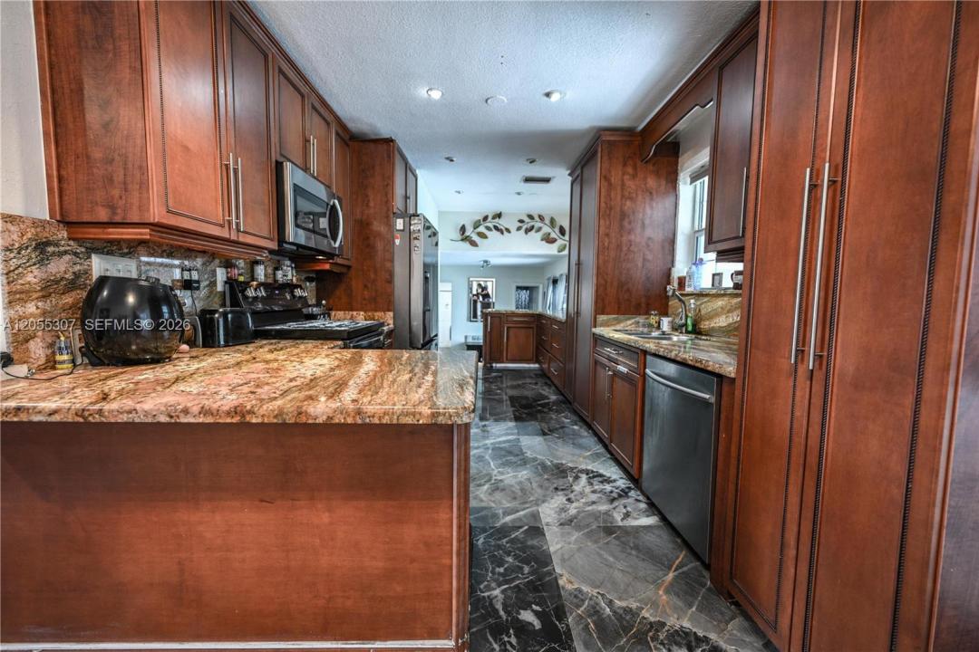 7400 NW 1st Ct, Pembroke Pines, Floride 33024, États-Unis