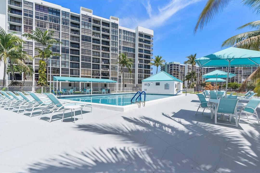 200 Leslie Dr 631, Hallandale Beach, Florida 33009, USA