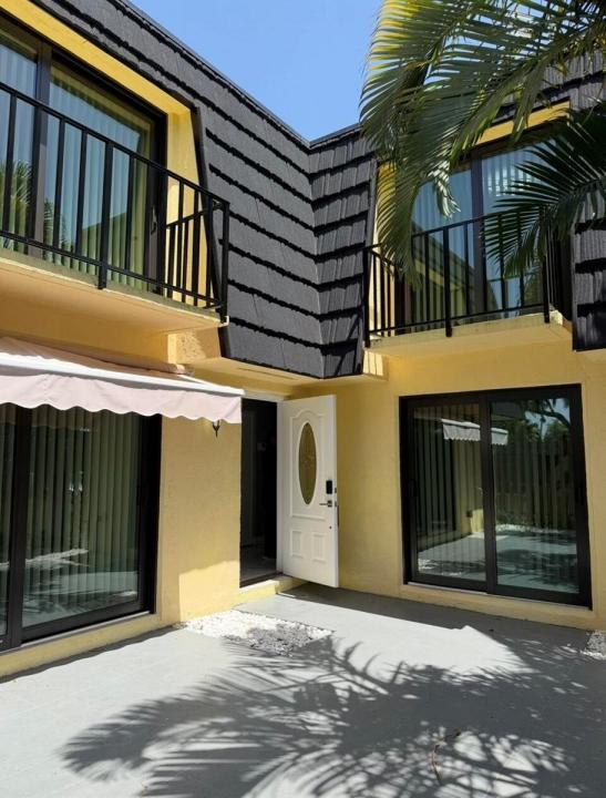 232 WOODLAND Road, Palm Springs, Floride 33461, États-Unis