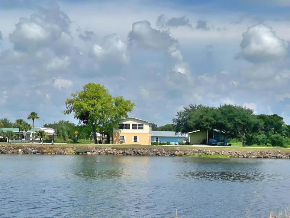 901 THATCHER Boulevard A, Moore Haven, Floride 33471, États-Unis