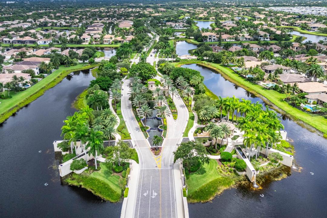 16882 Crown Bridge Drive, Delray Beach, Florida 33446, USA
