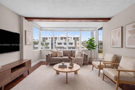 8233 Harding Ave 208, Miami Beach, Florida 33141, USA