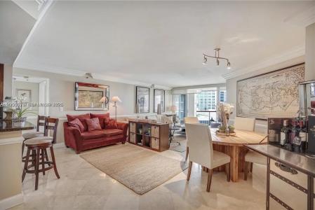 6767 Collins 901, Miami Beach, Florida 33141, USA