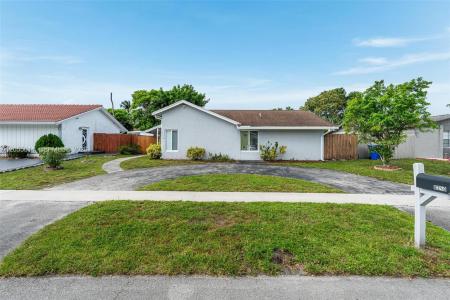8250 SW 3rd Pl, North Lauderdale, Florida 33068, USA