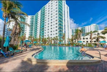 3901 S Ocean Dr 2Z, Hollywood, Florida 33019, USA