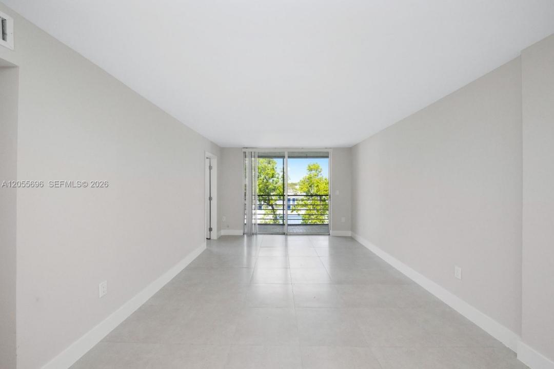 14165 SW 87th St D-505, Miami, Floryda 33183, USA