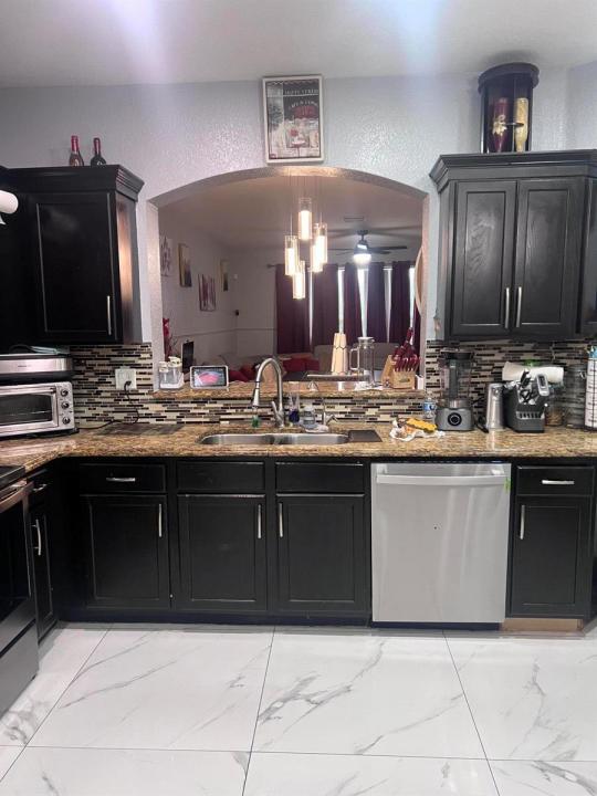 2336 Center Stone Lane, Riviera Beach, Floride 33404, États-Unis