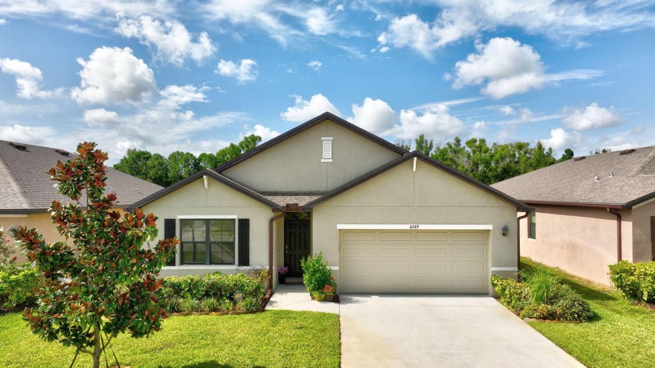 6289 NW Regent Street, Port St. Lucie, Florida 34983, USA