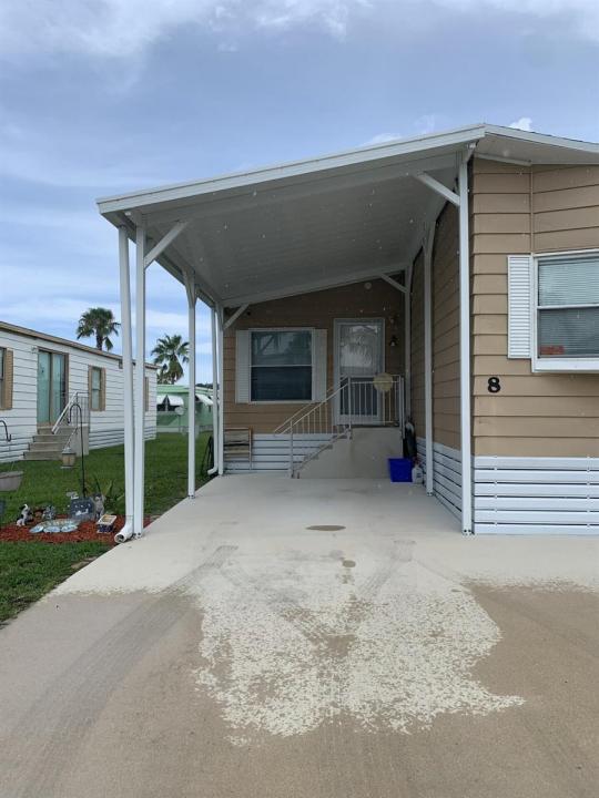 8 SE Hernando Lane, Port St. Lucie, Florida 34952, USA