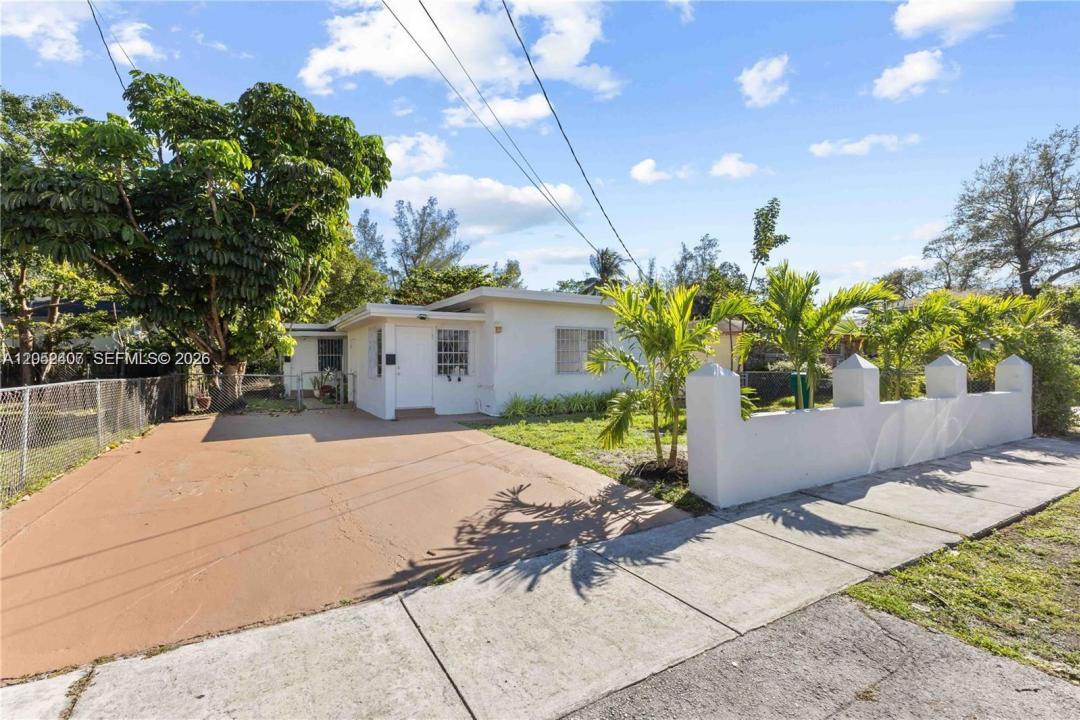 8031 NW 12th Ct 8031, Miami, Floride 33147, États-Unis