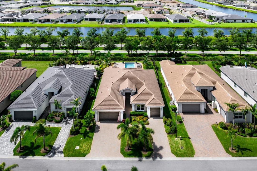 12818 SW Sea Goddess Lane, Port St. Lucie, Florida 34987, USA