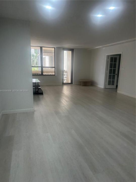 10185 Collins Ave 309, Bal Harbour, Floride 33154, États-Unis