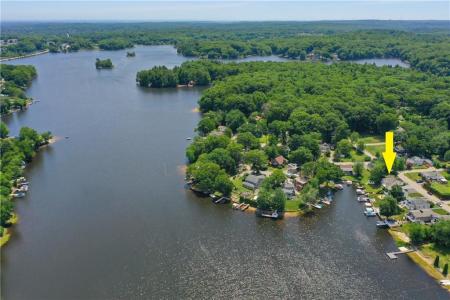 200 Waterman Lake Drive, Glocester, 罗得岛 02814, 美国