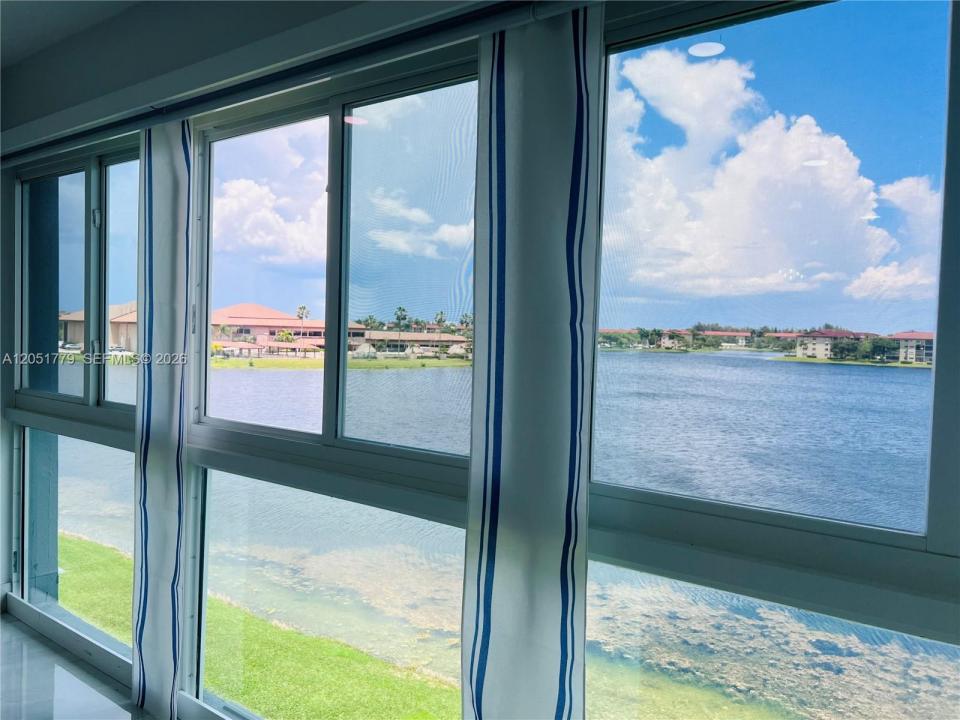 1501 SW 134th Way 403D, Pembroke Pines, Floride 33027, États-Unis