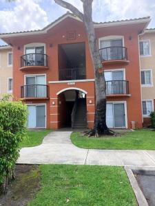 4195 N Haverhill Rd 305, West Palm Beach, Florida 33417, USA