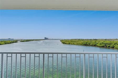 500 Bayview Dr 822, Sunny Isles Beach, Florida 33160, USA