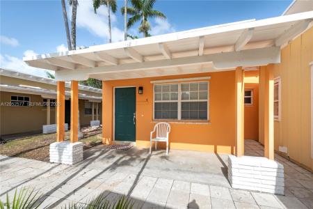 809 NE 17th Ave 4, Fort Lauderdale, Florida 33304, USA